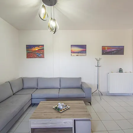 Lampros House In The Countryside Apartment *