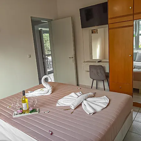 Lampros House In The Countryside Chania (Crete)