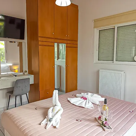 Lampros House In The Countryside * Chania (Crete)