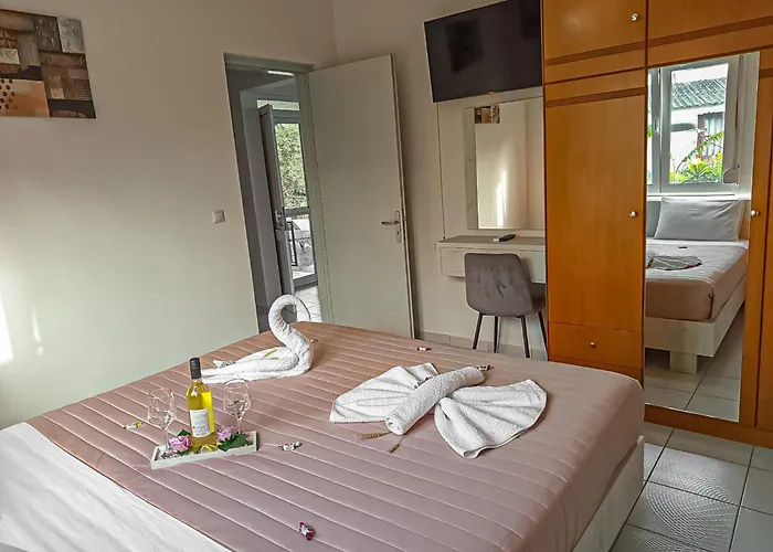 Lampros House In The Countryside Hriszí Aktí Haniá