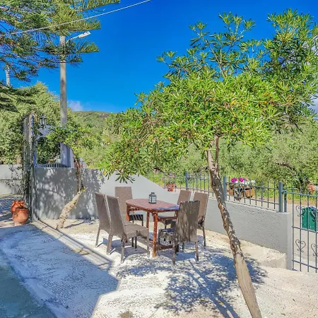Lampros House In The Countryside דירה חאניה