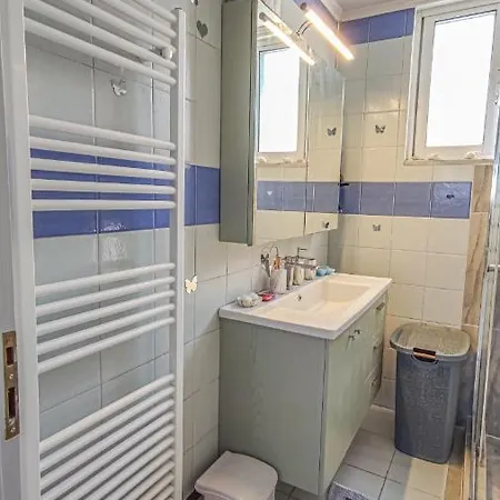 Lampros House In The Countryside